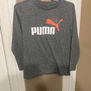 It’s a grey sweatshirt